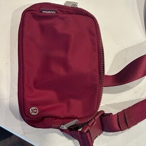 Lululemon Athletica Men's Belt Bag in Deep Red